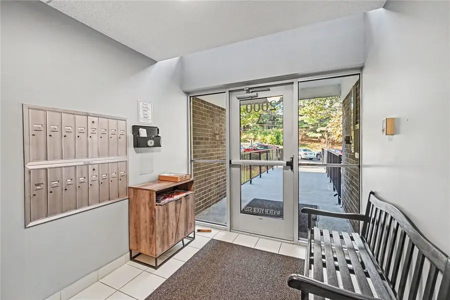 2301 Charlemagne Cir, Pittsburgh, PA 15237 - #2