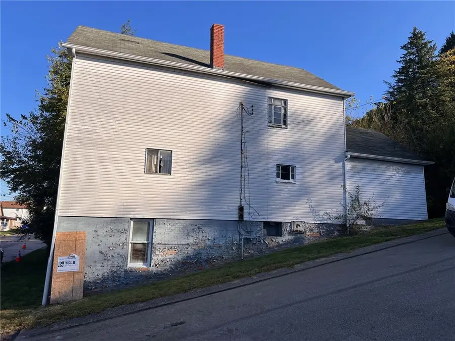843 Delaware Ave, Glassport, PA 15045 - #2
