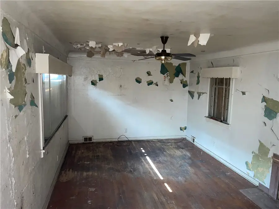 203 Elm St, Clairton, PA 15025 - #3