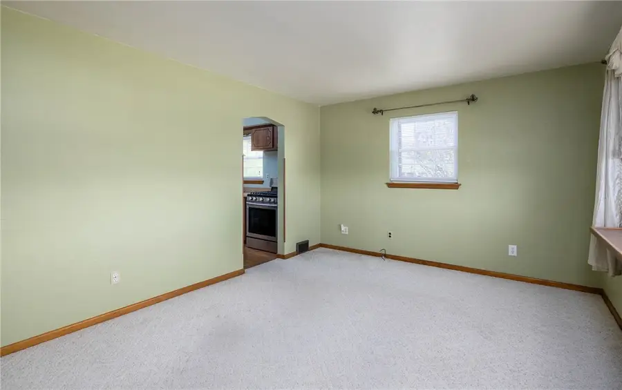 1752 Morris St, Washington, PA 15301 - #2