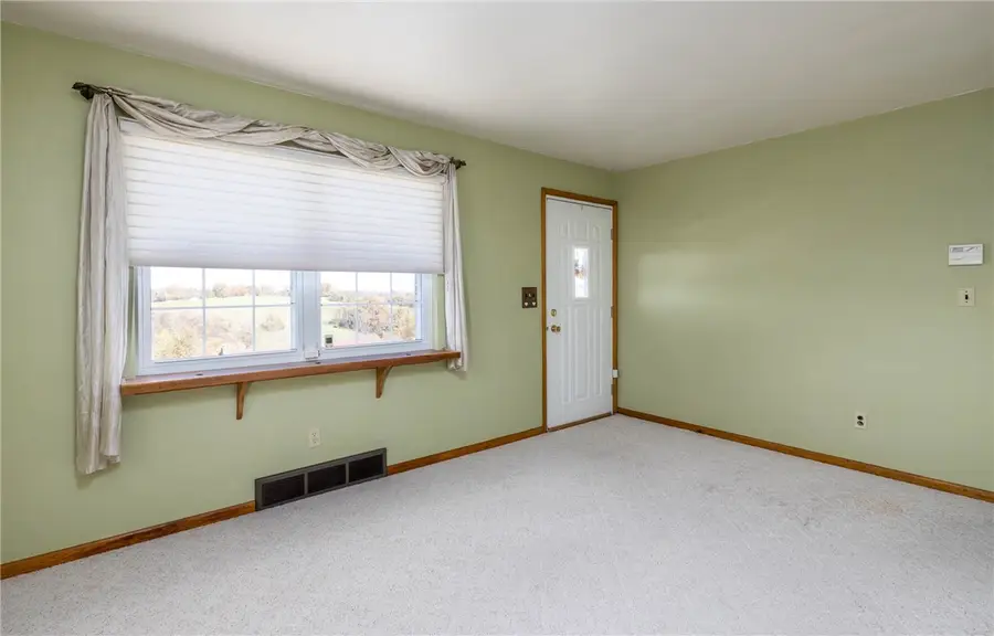 1752 Morris St, Washington, PA 15301 - #3