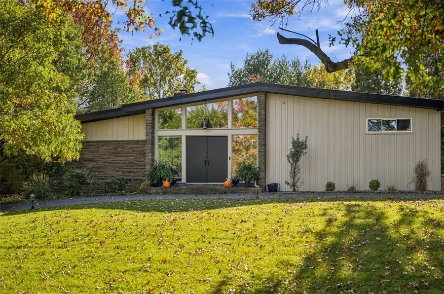 202 Horseshoe Dr, Mars, PA 16046 - #2