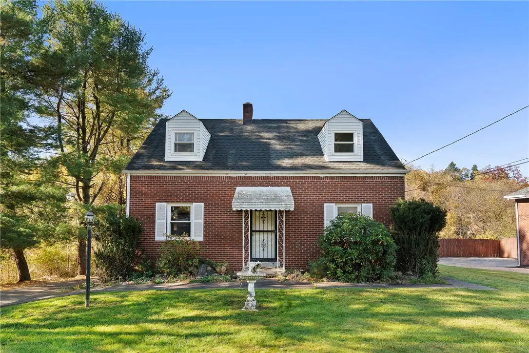 328 Mckinney Dr, Coraopolis, PA 15108 - #1