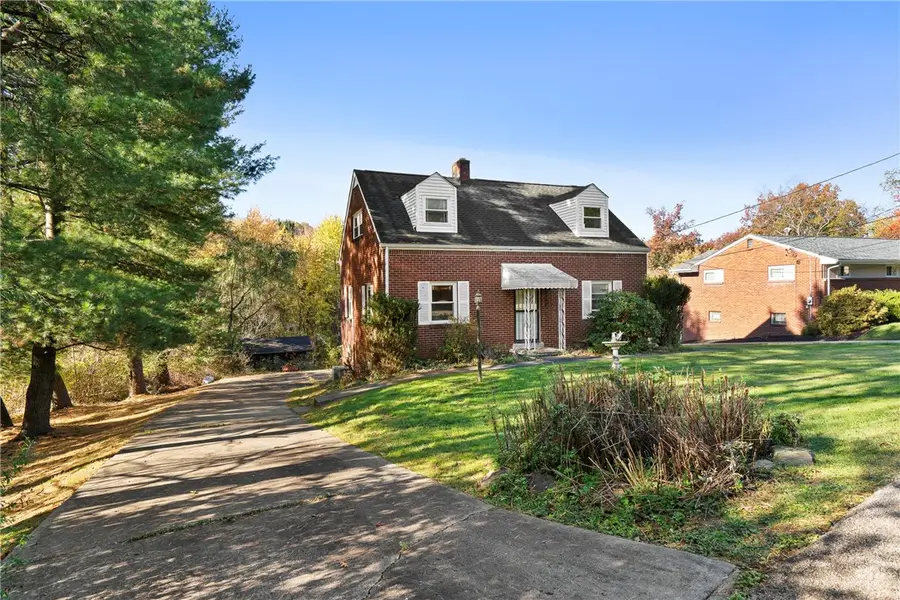328 Mckinney Dr, Coraopolis, PA 15108 - #2