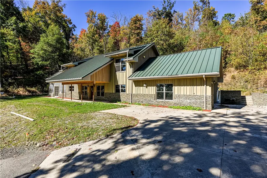 365 Rocky Mountain Road, Greensburg, PA 15601 - #2
