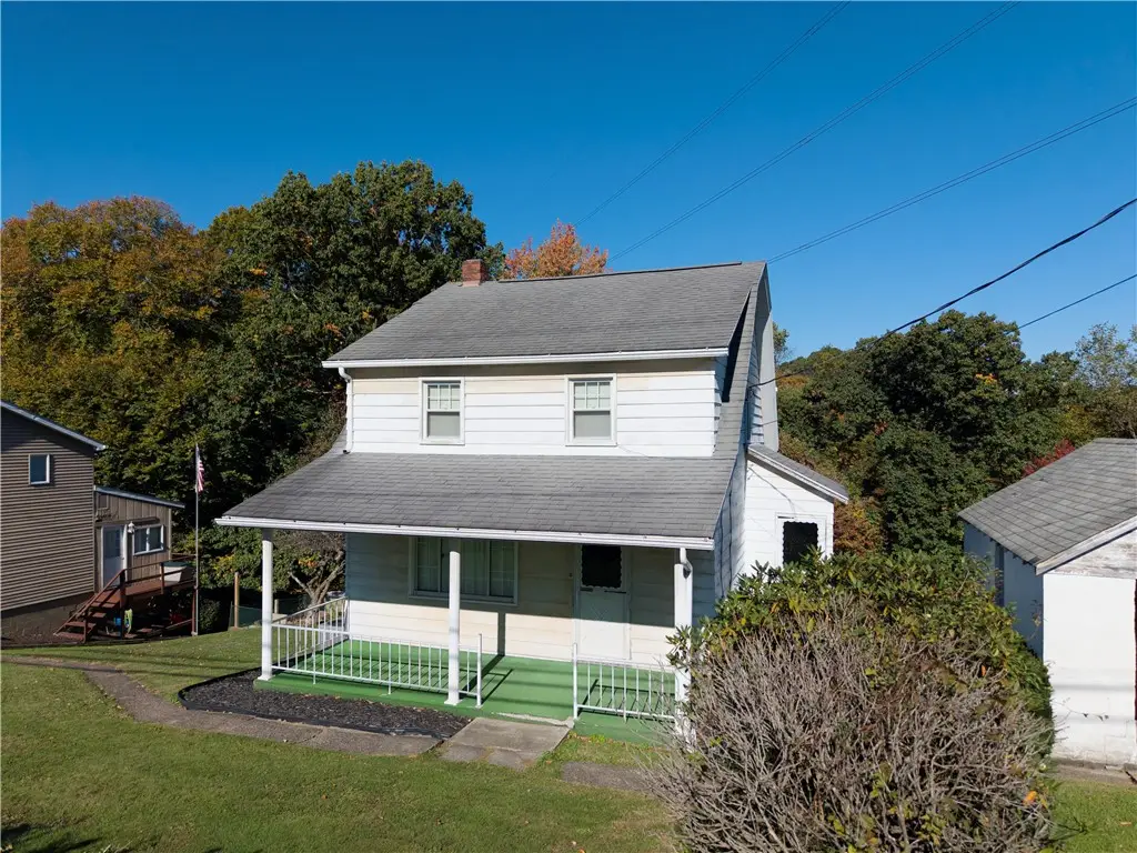 3207 Heights Rd, Aliquippa, PA 15001 - #1