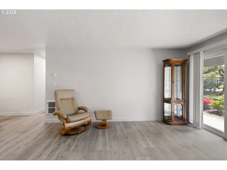 650 Harlow Rd #115, Springfield, OR 97477 - #2