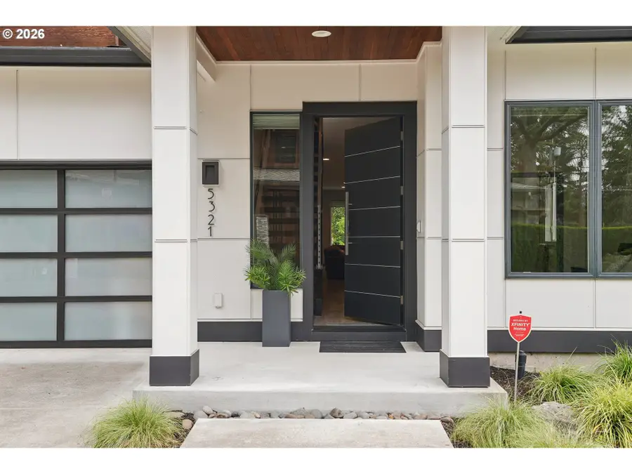 5321 Carman Grove Ln, Lake Oswego, OR 97035 - #2