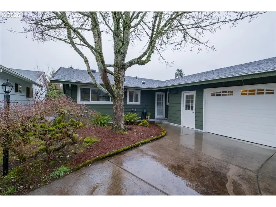 12432 SW King George Dr, King City, OR 97224 - #2