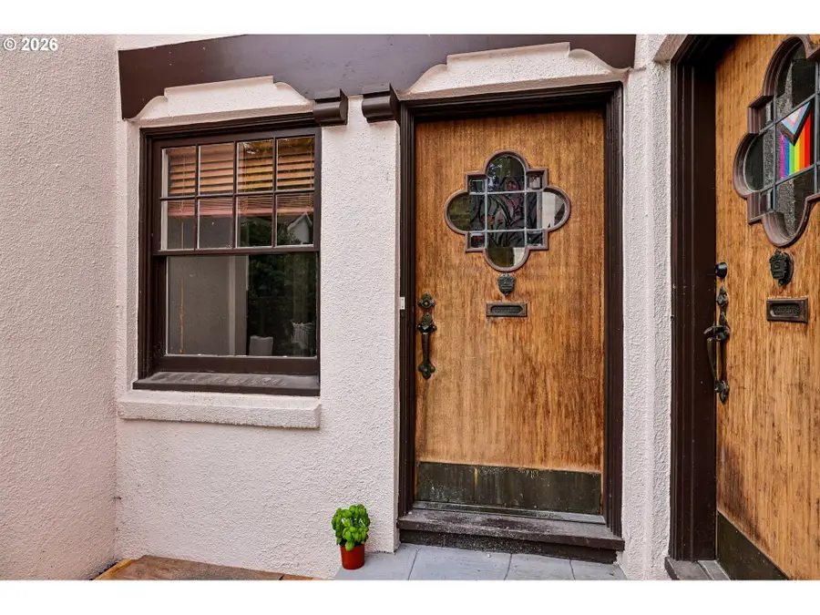 2250 NE Flanders St #1, Portland, OR 97232 - #3