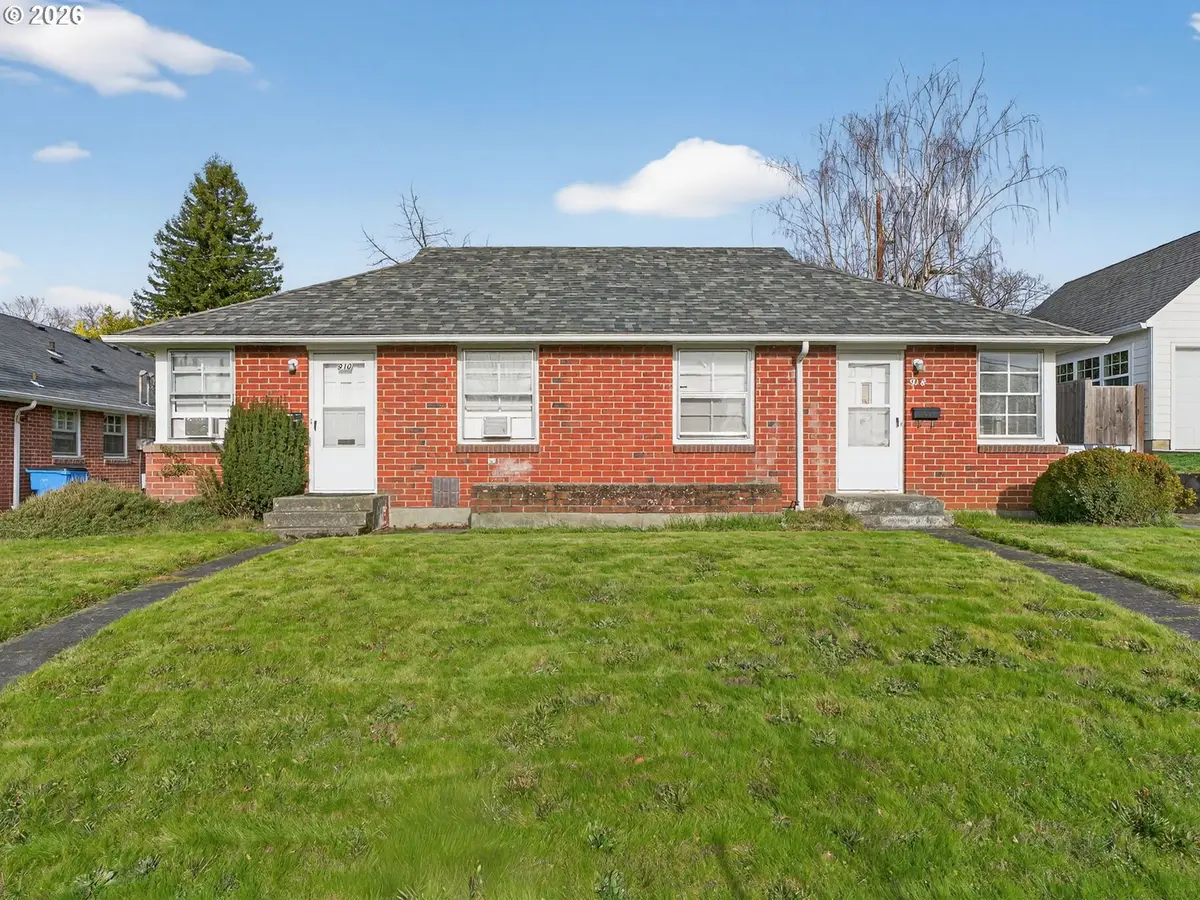 908 W 39th St, Vancouver, WA 98660 - #1