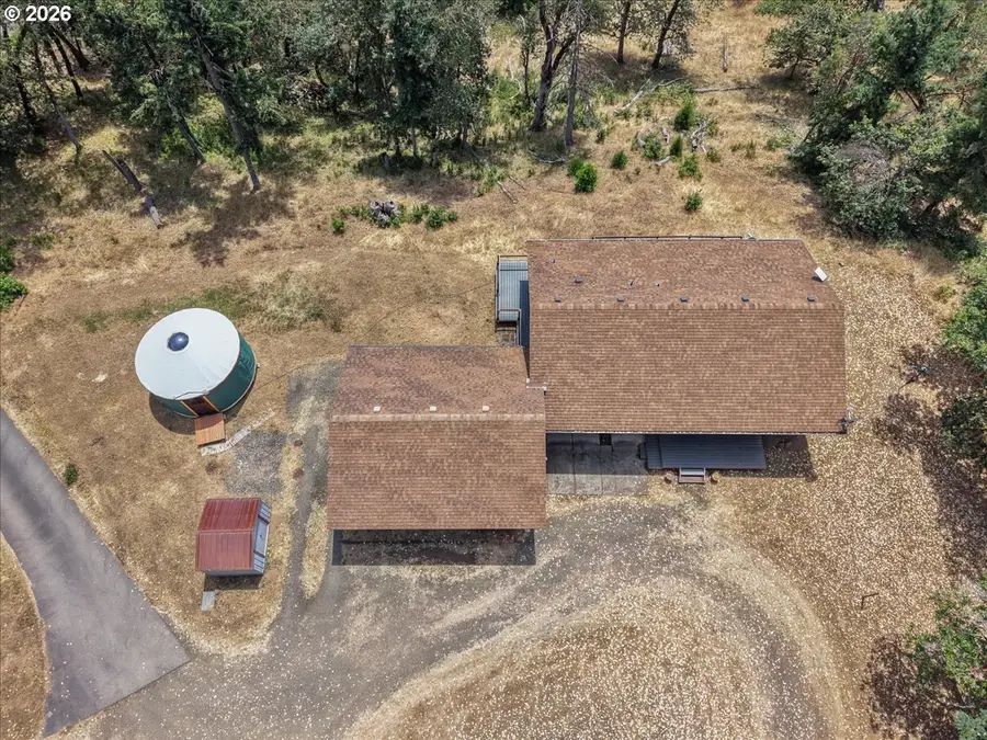 345 Zeigler Ct, Roseburg, OR 97471 - #2