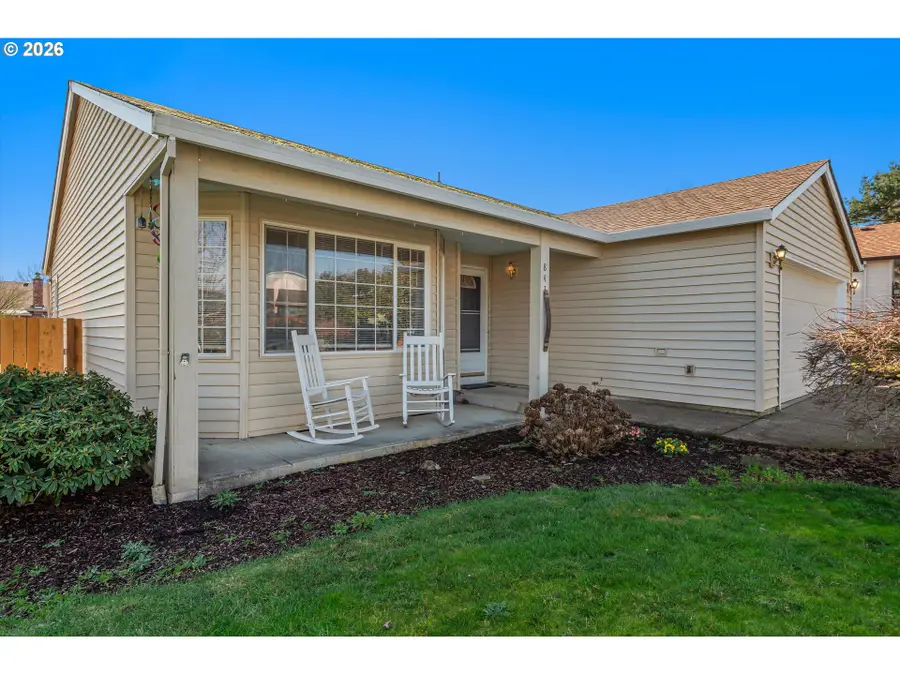 843 10th Ct, Lafayette, OR 97127 - #3