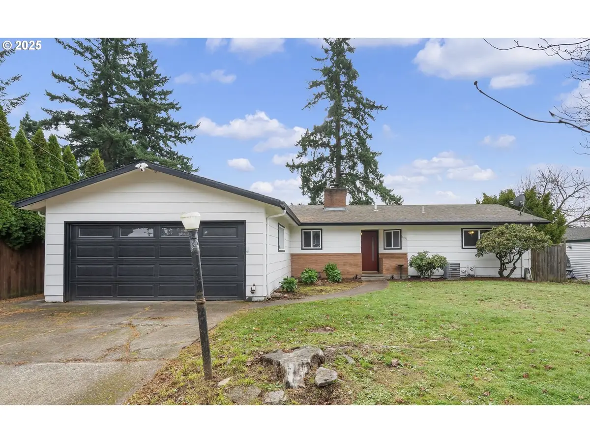 11010 SE Salmon St, Portland, OR 97216 - Image #1