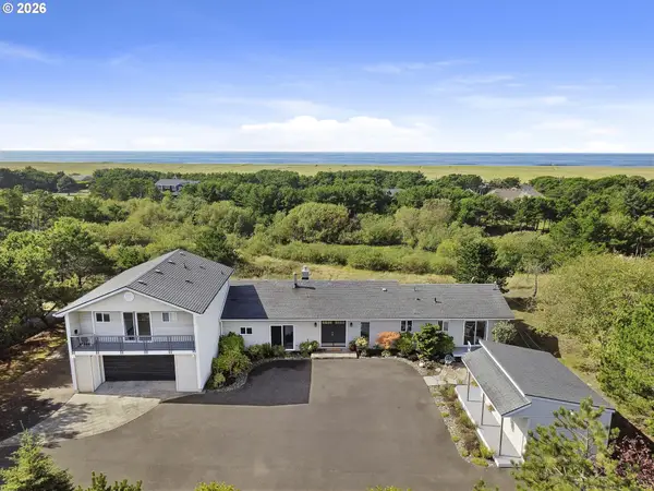 89796 Sea Breeze Dr, Warrenton, OR 97146