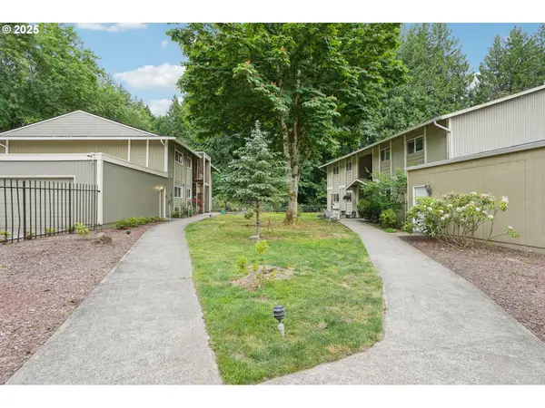 6610 SW Terri Ct #10, Portland, OR 97225