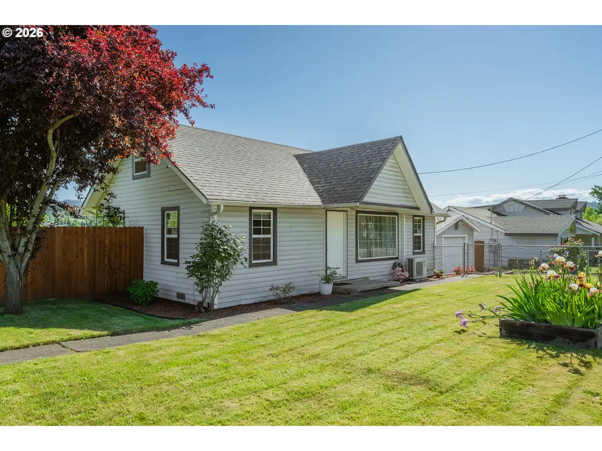 2205 Landers Ave, Roseburg, OR 97471 - #1