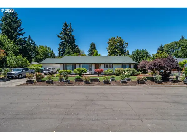 890 W Hickory St, Roseburg, OR 97471