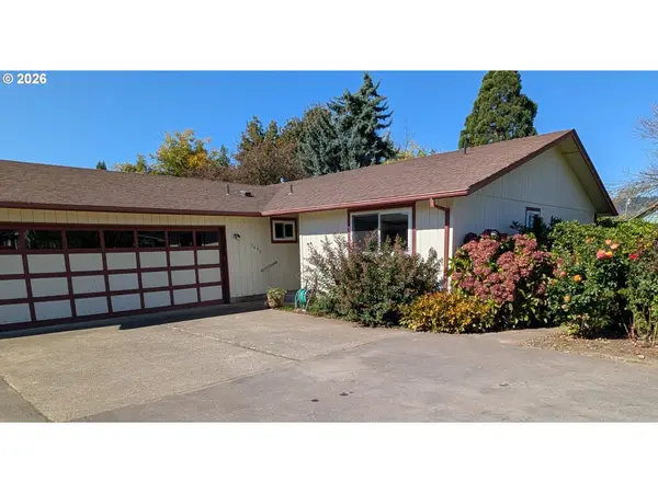 5440 J St, Springfield, OR 97478