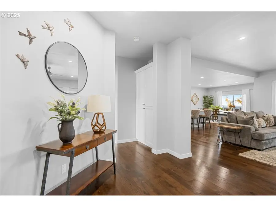 811 Pebble Creek St, Sutherlin, OR 97479 - Image #3