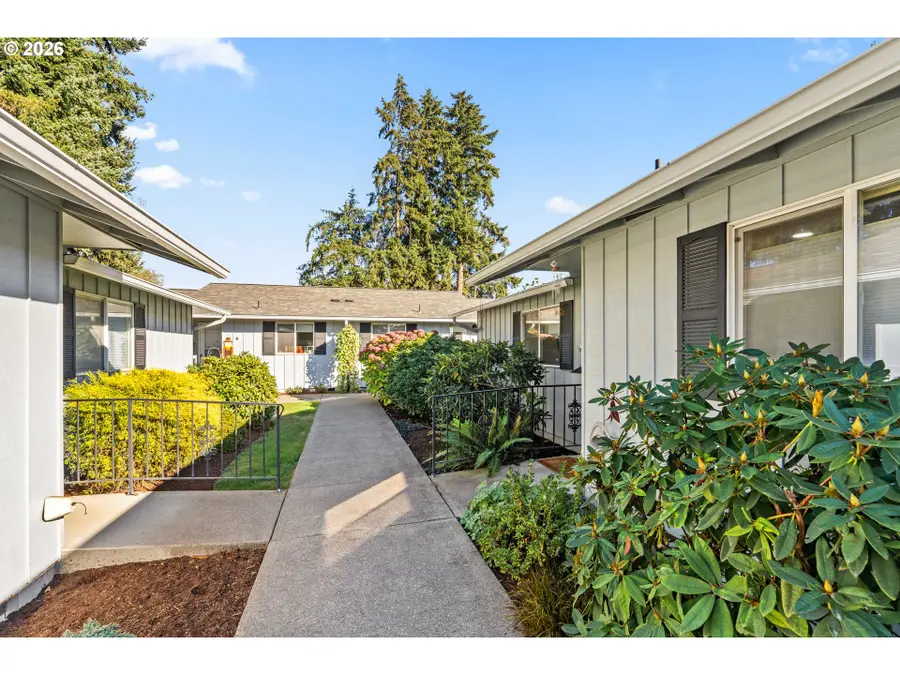 972 W L St, Springfield, OR 97477 - #2