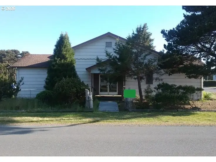 595 SW 11th St, Bandon, OR 97411 - #1