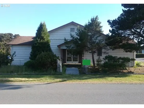 595 SW 11th St, Bandon, OR 97411