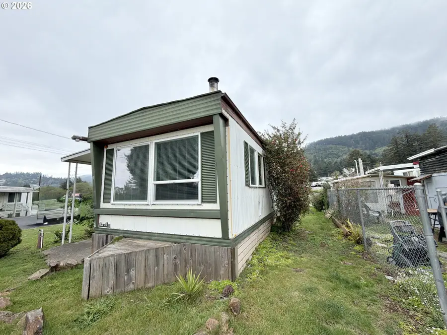 16345 Grootendorst Ln #2, Brookings, OR 97415 - #3