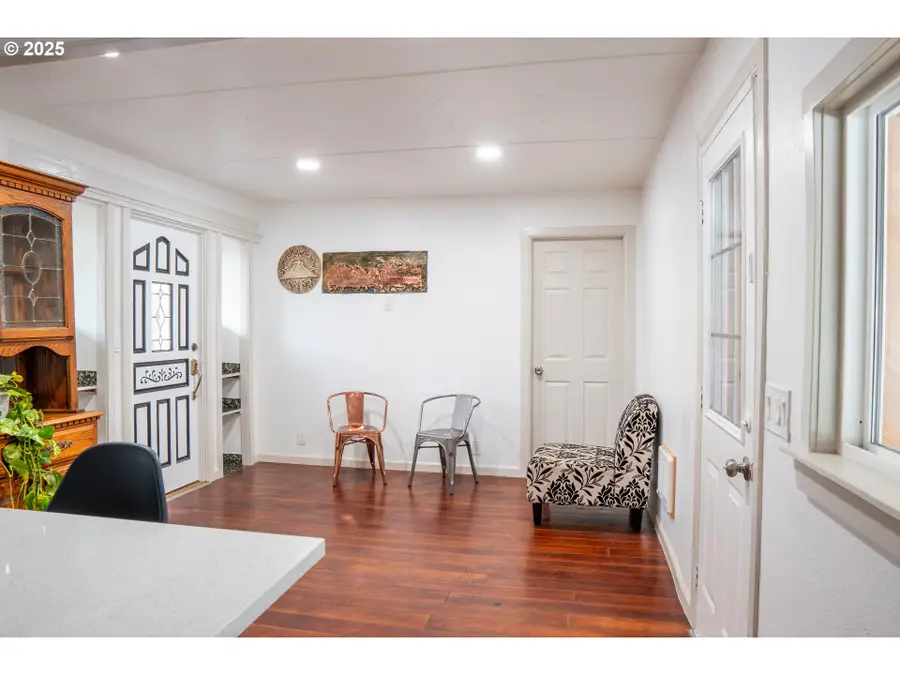 11803 SE Division St, Portland, OR 97266 - Image #3