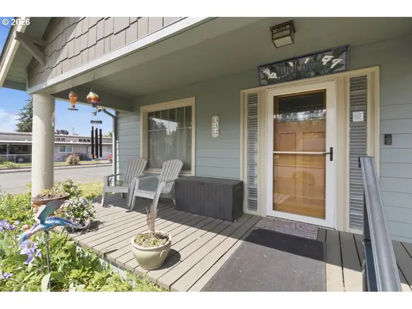 352 W M St, Springfield, OR 97477