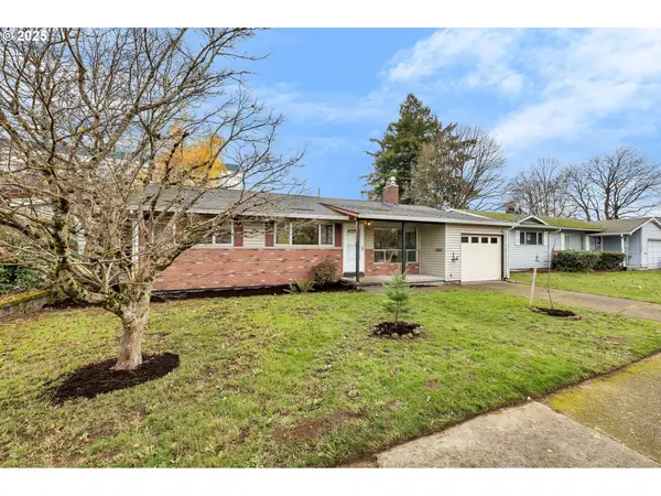 10416 NE Davis St, Portland, OR 97220