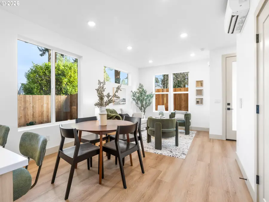 1243 SW Hume Ct, Portland, OR 97219 - Image #2