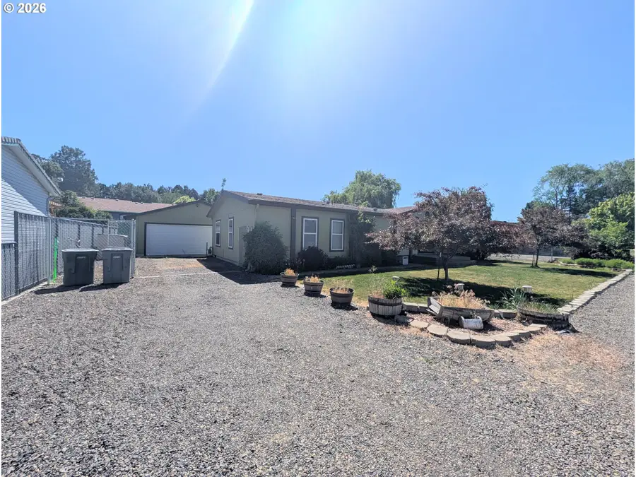 10409 F Ave, Island City, OR 97850 - #3