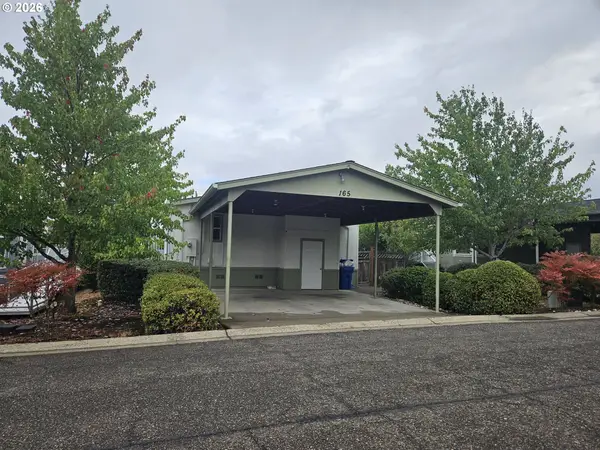 165 Green Vista Ln, Roseburg, OR 97471