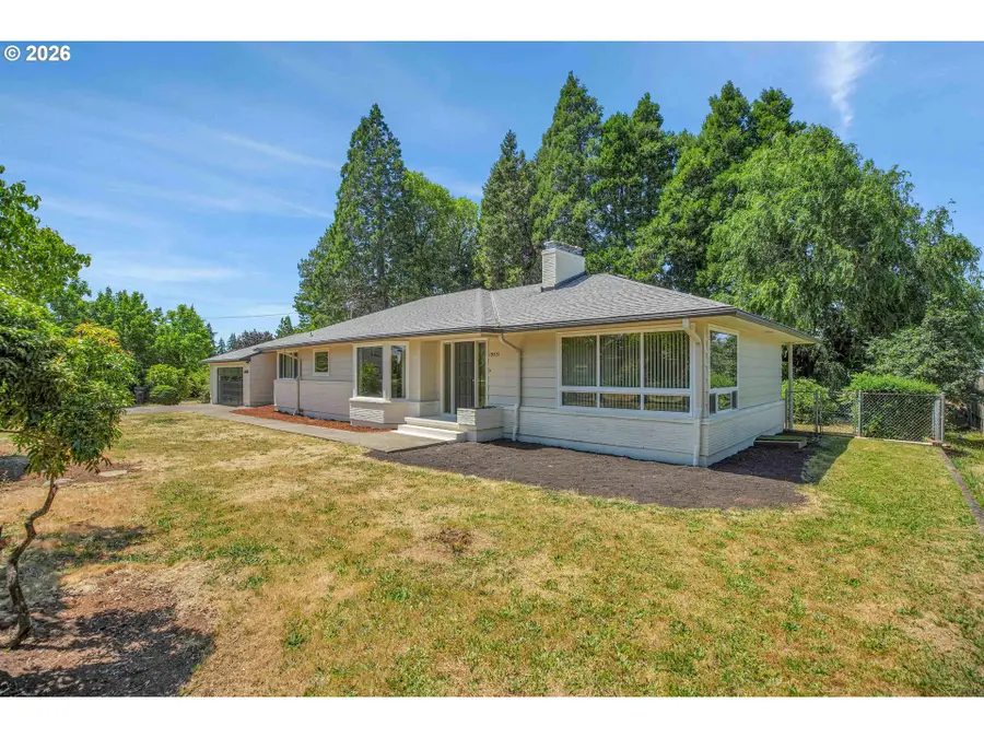 19531 Central Point Rd, Oregon City, OR 97045 - #2