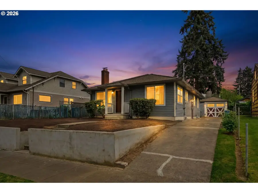 648 NE Stafford St, Portland, OR 97211 - #2