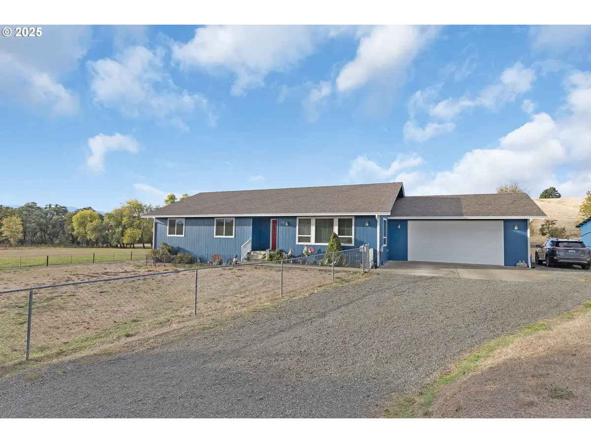 178 Dovetail Ln, Sutherlin, OR 97479 - #1