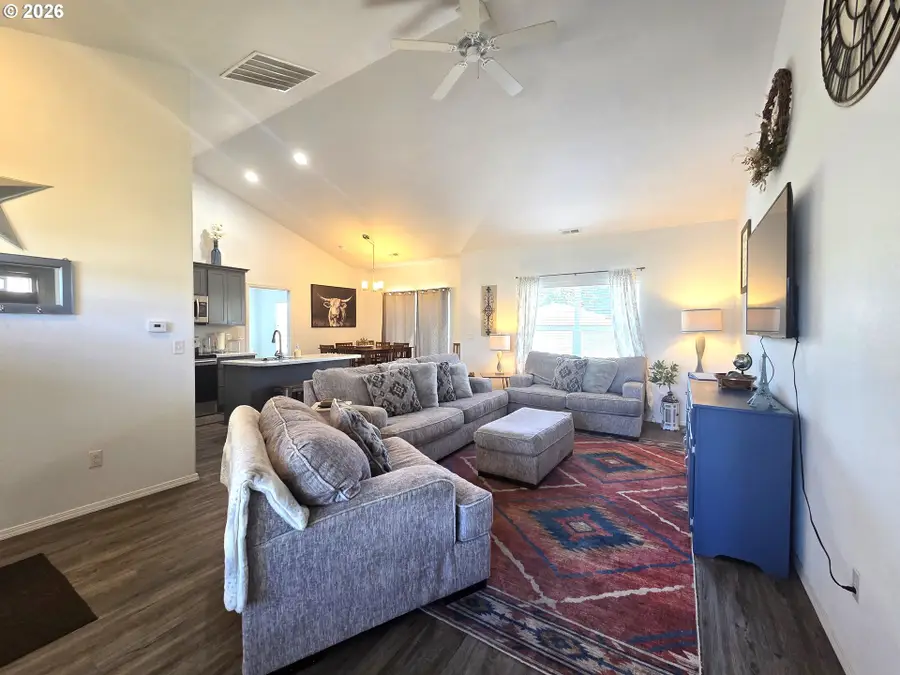 2808 Athens Ct, La Grande, OR 97850 - #3