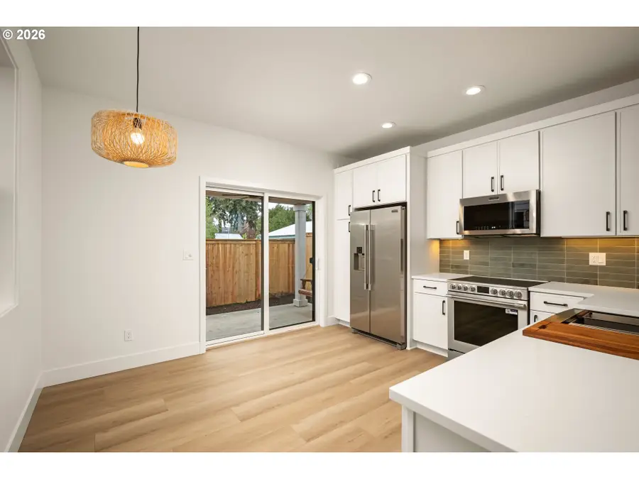 6953 N Burr Ave, Portland, OR 97203 - #2