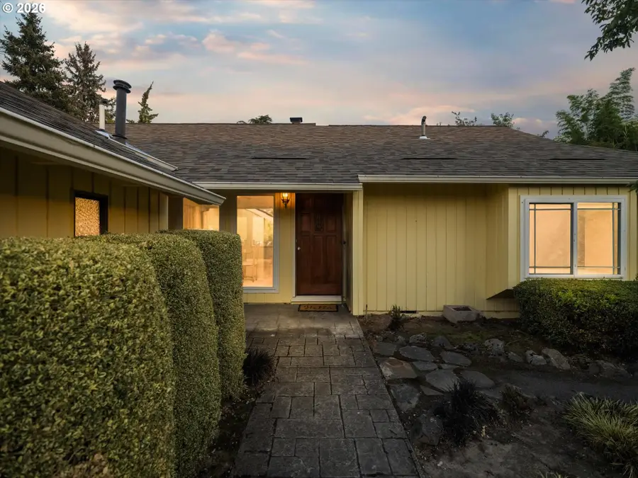 19330 SW Clarion Ct, Beaverton, OR 97003 - #2