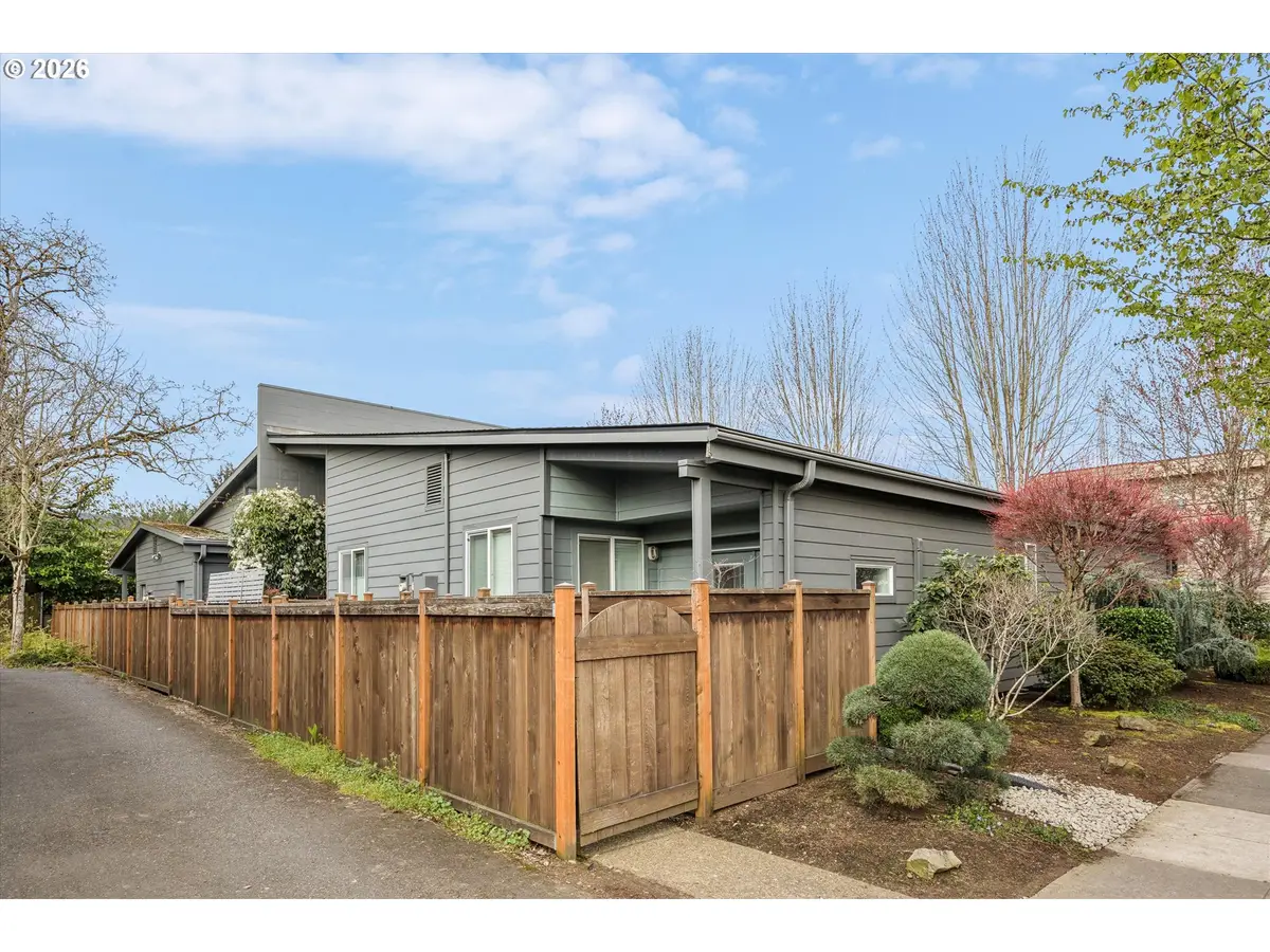 7232 N New York Ave, Portland, OR 97203 - #1