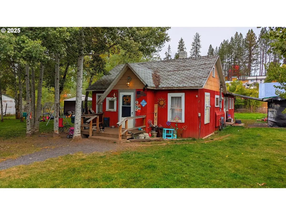 205 E Waid St, Ukiah, OR 97880 - Image #1