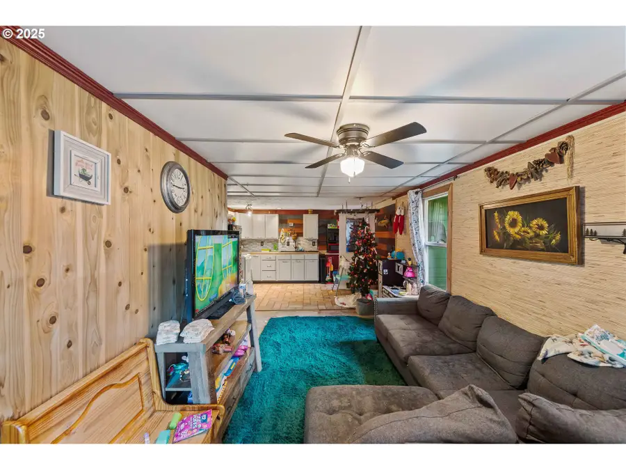 93496 Easy Ln, Coos Bay, OR 97420 - Image #3