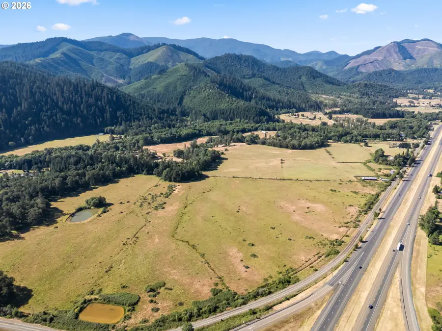 706 Creek Rd, Azalea, OR 97410 - #3