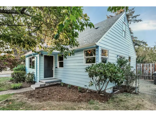 8907 SE Clay St, Portland, OR 97216