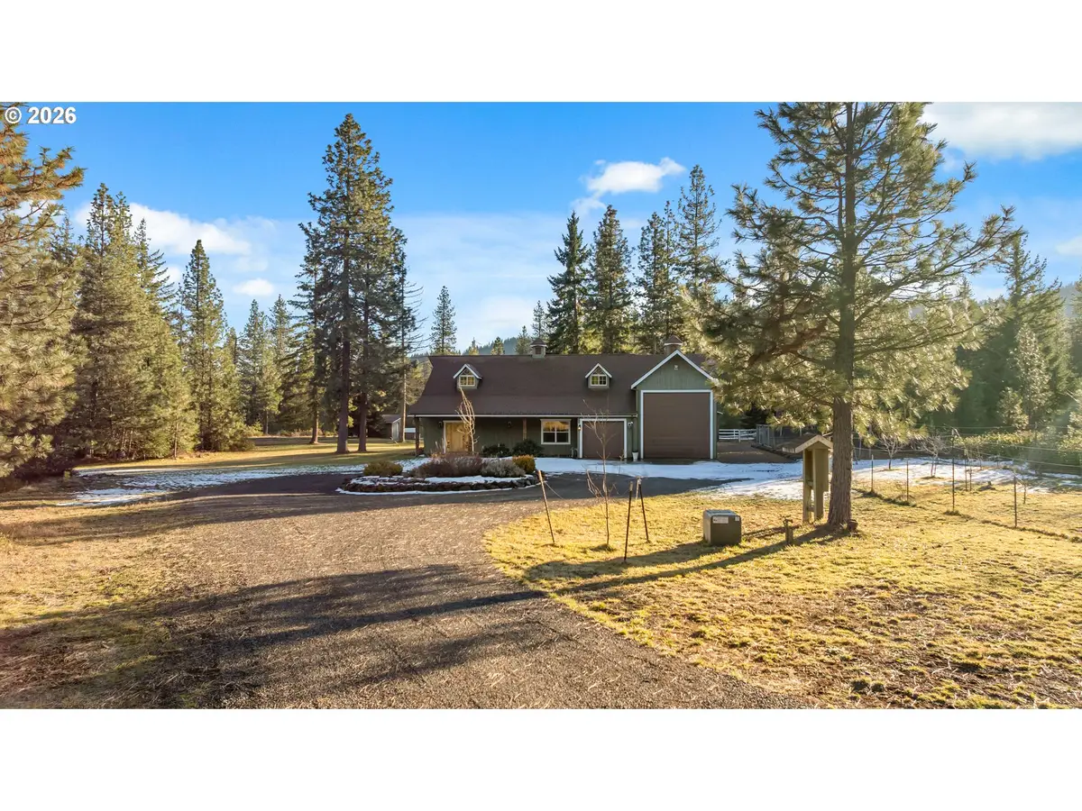 4 Westside Rd, Trout Lake, WA 98650 - Image #1