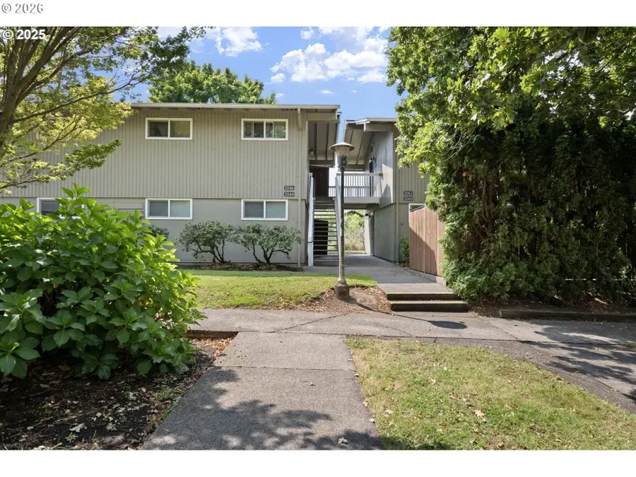 2046 W 14th Pl, Eugene, OR 97402 - #2
