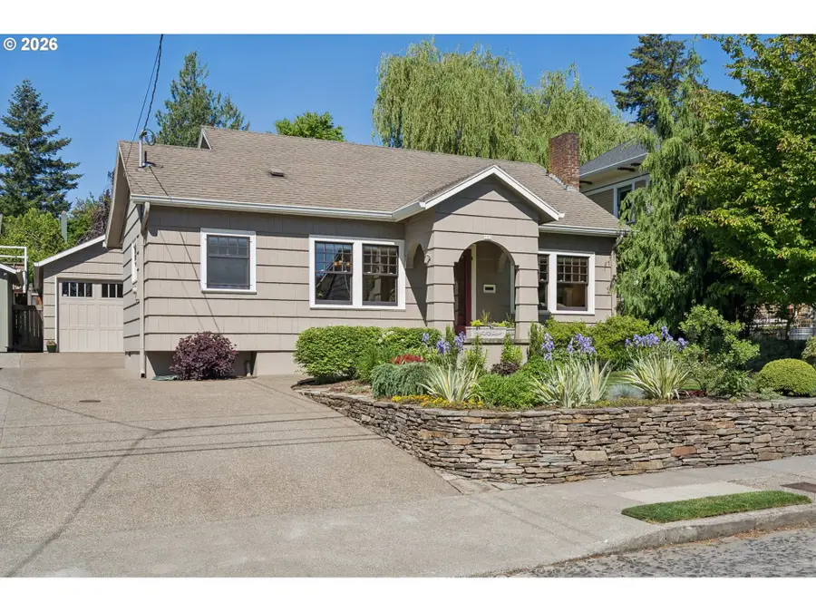 905 SE 71st Ave, Portland, OR 97215 - #2