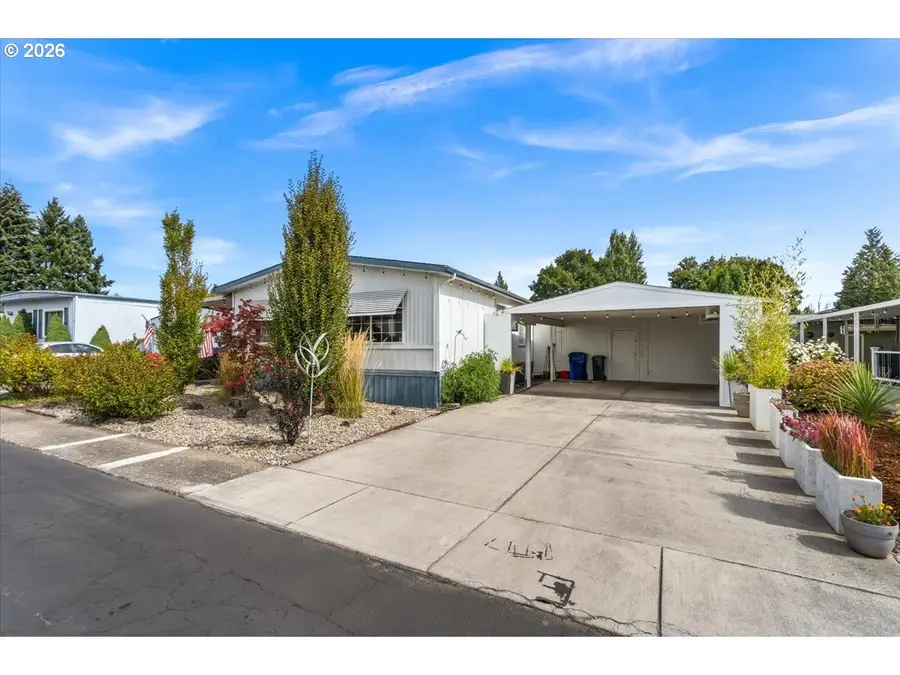 1055 N Lockhaven Dr, Keizer, OR 97303 - #3