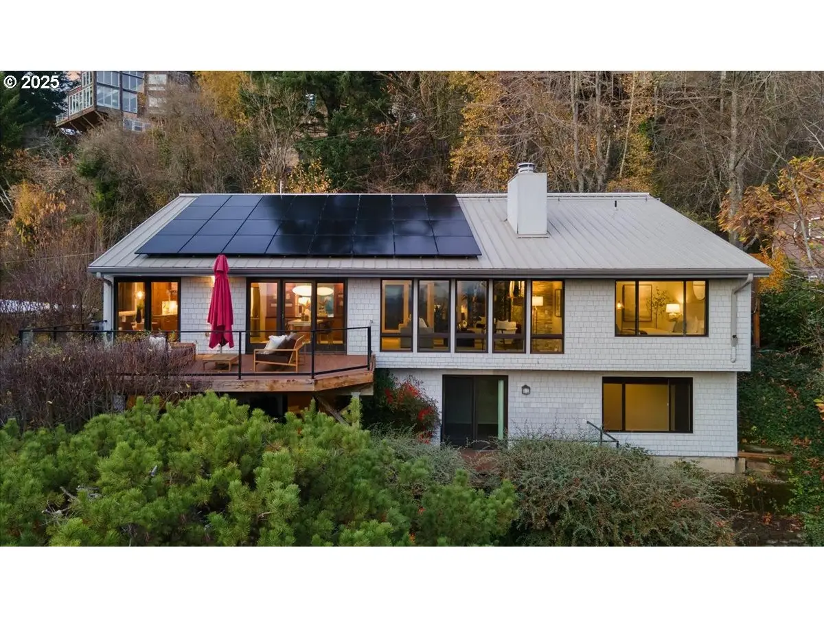 4421 SW Melville Ave, Portland, OR 97239 - Image #1